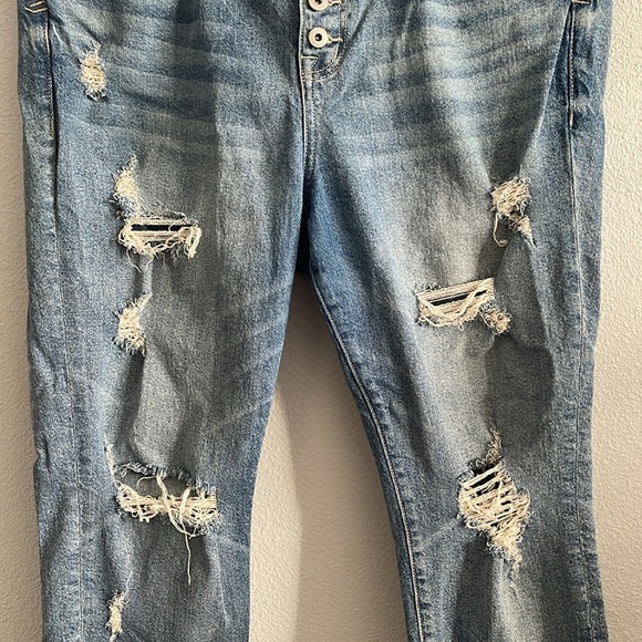 Torrid Denim Button Fly Distressed Raw Hem Crop Jeans Womens 16S - Picture 5 of 8